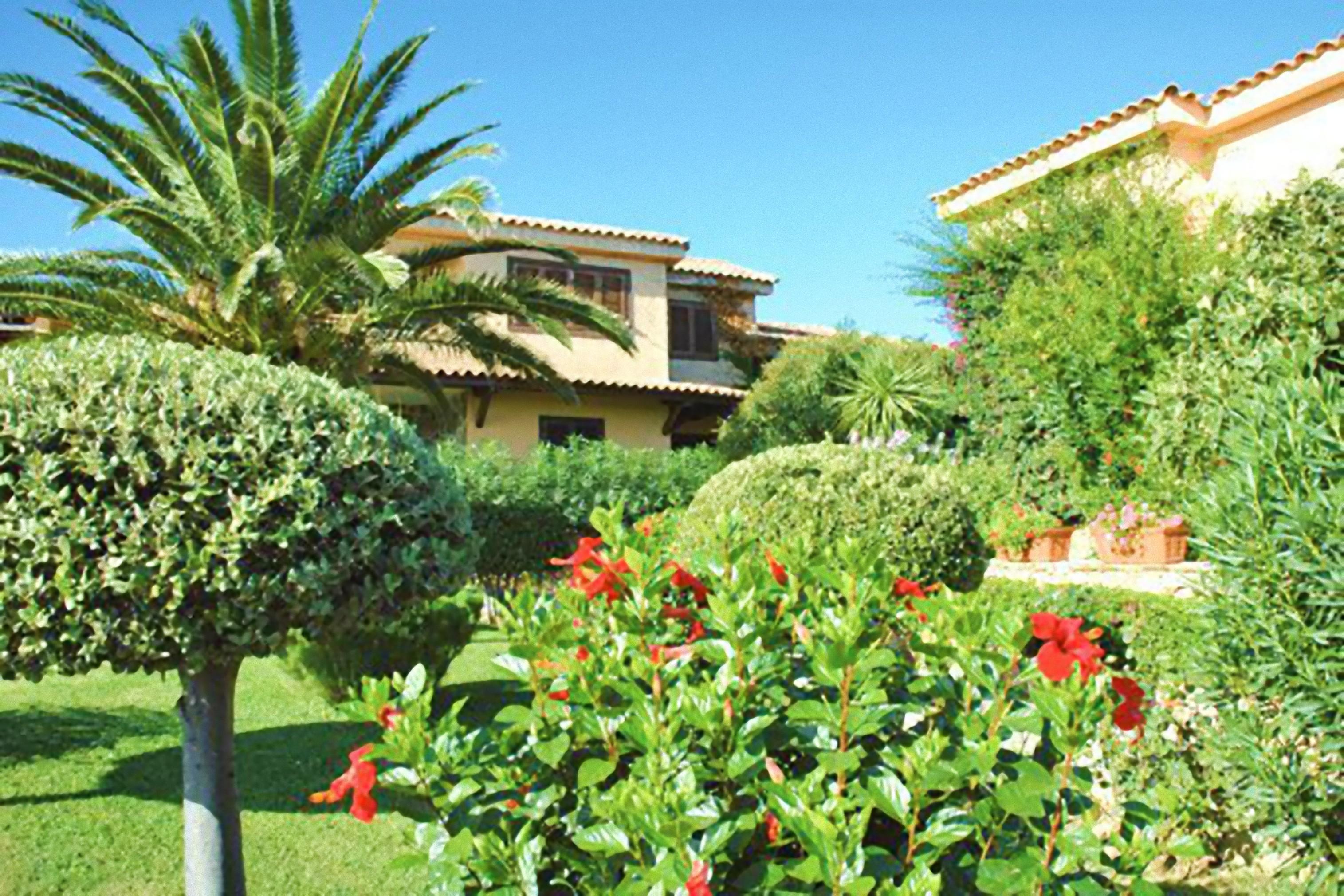 Baia De Bahas - Apartments & Resort Marinella  Buitenkant foto