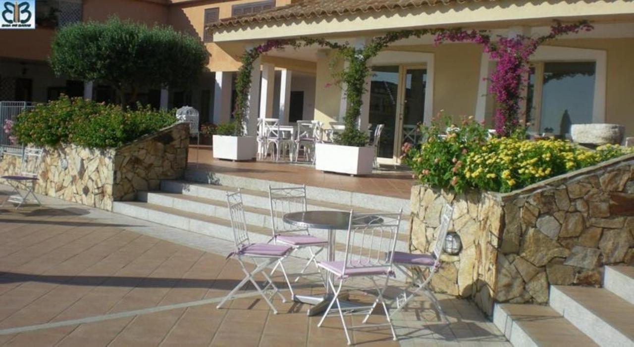 Baia De Bahas - Apartments & Resort Marinella  Buitenkant foto